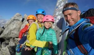Âgés de 3 et 7 ans, deux enfants deviennent les plus jeunes personnes à gravir la montagne Piz Badile, dans les Alpes