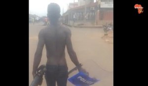 Des policiers pourchassés par des manifestants contre le 3ème mandat de Ouattara à Niablé