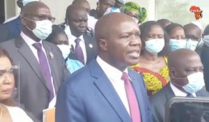Mabri Toikeusse dépose sa candidature à l'élection présidentielle