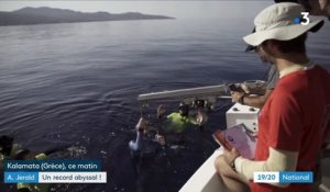 Arnaud Jérald : le plongeur décroche le record du monde d'apnée