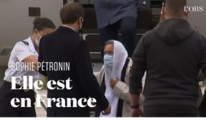 Emmanuel Macron accueille l'ex-otage Sophie Pétronin sur le sol français