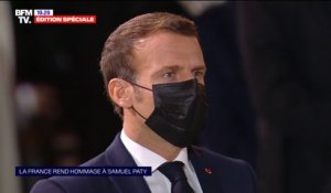 Hommage à Samuel Paty: Emmanuel Macron arrive dans la cour d'honneur de la Sorbonne
