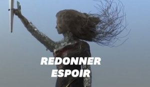 Après l'explosion de Beyrouth, cette artiste crée une statue à partir des débris