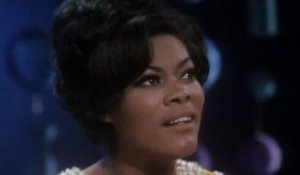 Dionne Warwick - Walk On By/Do You Know The Way To San Jose/I Say A Little Prayer (Medley/Live On The Ed Sullivan Show, October 06, 1968)