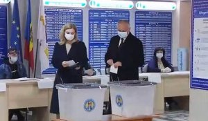 Présidentielle moldave : le président pro-russe et la candidate pro-UE au 2e tour