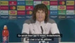 Groupe C - Aké : "Ce serait bien que Guardiola reste"