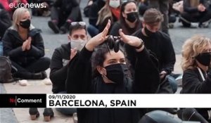 À Barcelone, les danseurs se font remarquer pour demander à reprendre les cours