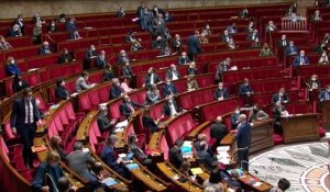 Les députés rendent hommage à Christophe Dominici dans l'hémicycle après l'annonce de la mort de la légende du XV de France