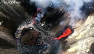 A Hawaï, le volcan Kilauea en éruption crache un étrange nuage de vapeur