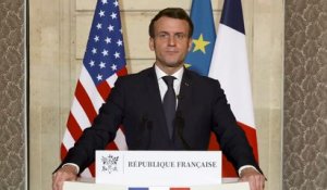 Chaos à Washington : Le Président Français Emmanuel Macron en pleine nuit pour rappeler son attachement à la démocratie