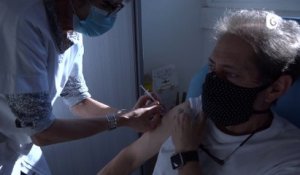 Reportage - Au tour des personnes de 75 ans et plus de se faire vacciner !