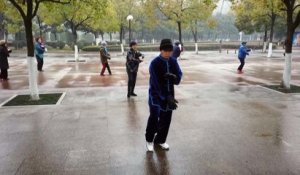 Un an après le début du confinement, Wuhan semble s'être débarassée de la pandémie