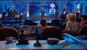 Marina Kaye chante "Homeless" en live sur France 3