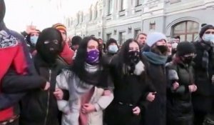 L’UE demande la libération des manifestants russes
