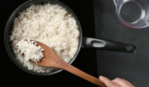 L'erreur que l'on fait tous en cuisant le riz, et qui est dangereuse pour la santé