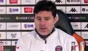 Football - Ligue 1 - Mauricio Pochettino en conférence de presse après la défaite du PSG contre Lorient