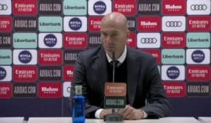23e j. - Zidane : "Je ne peux pas vous donner la raison de toutes ces blessures"