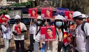 Birmanie : "On a peur d'être là, mais on se serre les coudes"