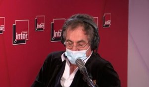 Étienne Klein : "La formule e=mc2 nous permet de comprendre pratiquement tout, dès qu'il y a une transformation d'énergie, même la digestion, ou la chute d'un crayon. Elle ne joue pas que dans l'énergie atomique."