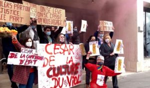 Un collectif féministe tente de remettre « un César de la honte » à Dominique Boutonnat, patron du CNC