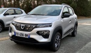 On a testé la Dacia Spring, une voiture électrique à 12 000 euros