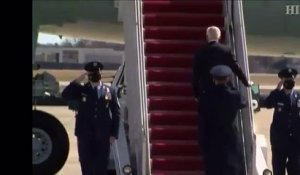 États-Unis : le président Joe Biden est tombé dans les escaliers en montant dans Air Force One