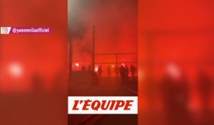 Fumigènes et feux d'artifices après la victoire de l'Olympiakos - Foot - WTF
