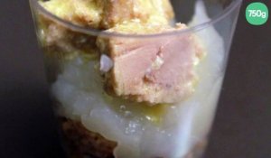 Verrine chic : crumble de noisettes, compotée de poires et dés de foie gras