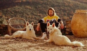 Julien Doré parle de son combat pour la cause animale et de sa relation touchante avec ses deux chiens