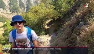 Haute-Provence : les lumineuses terres noires des Alpes du Sud