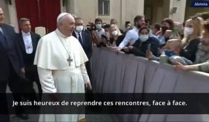 Le pape François heureux de la reprise des audiences publiques