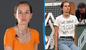40h de garde à vue : Alizée, la militante qui s'est attachée le cou au filet de Roland-Garros raconte