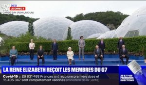 La reine Elizabeth II pose au côté des membres du G7 pour la "photo de famille"