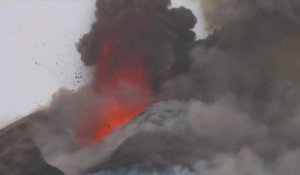 De nouvelles images spectaculaires d’une courte éruption de l’Etna