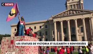 Les statues de Victoria et Elizabeth II renversées