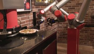 Le robot pizzaïolo Pazzi débarque à Paris