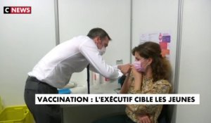 Vaccination : l'exécutif cible les jeunes