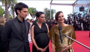Camille Cottin, Louis Garrel et Rachel Lang sur le tapis rouge pour "Mon Légionnaire" - Cannes 2021