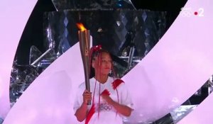 JO de Tokyo -  La joueuse de tennis japonaise Naomi Osaka a allumé la vasque olympique - Les Jeux sont officiellement lancés - VIDEO