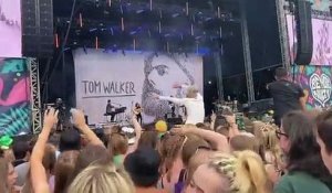 Woman proves crowdsurfing is not just for teenagers