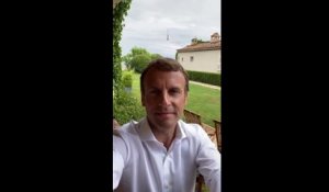 Emmanuel Macron: "La santé est une chose trop sérieuse pour la laisser à des fausses rumeurs, à des fausses informations"