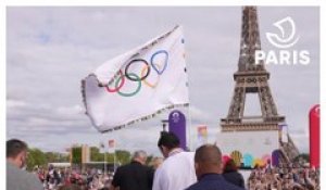 Le drapeau olympique et les médaillé.e.s sont de retour à Paris !