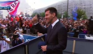 Lionel Messi accueilli en rockstar par les supporters du PSG