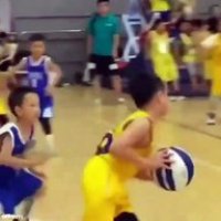 Ce gamin chinois joue comme Stephen Curry !