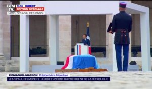 Emmanuel Macron: "Jean-Paul Belmondo n'embrassa pas seulement les époques et les genres, il épousa la France"