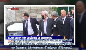 Jean-Paul Belmondo - Alain Delon, très applaudi, crée la surprise à ses obsèques
