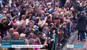 Hommage à Johnny Hallyday : l'heure des célébrations pour les fans à Bercy