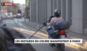 Les motards en colère manifestent à Paris