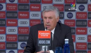 6e j. - Ancelotti : "Benzema est complet"