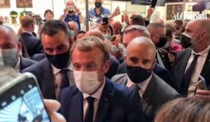 Emmanuel Macron ciblé par un jet d'œuf lors d'un déplacement à Lyon